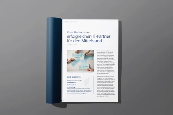 Eine aufgeklappte Zeitschrift mit dem ver&ouml;ffentlichten Beitrag | SPIRIT/21